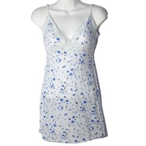 Arianne lingerie pastel blue lace floral camisole Medium